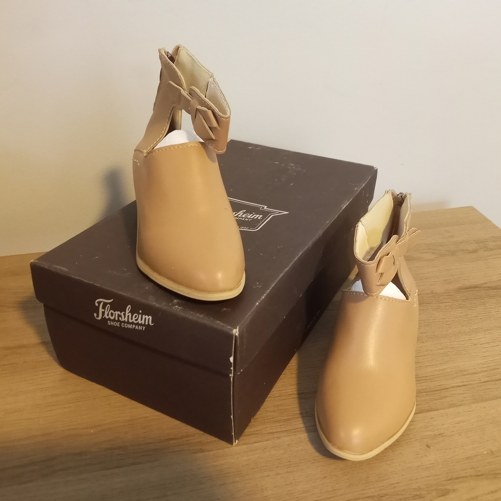 Florsheim Closed-Toe Ankle Boots ~ Free Shipping! ☆